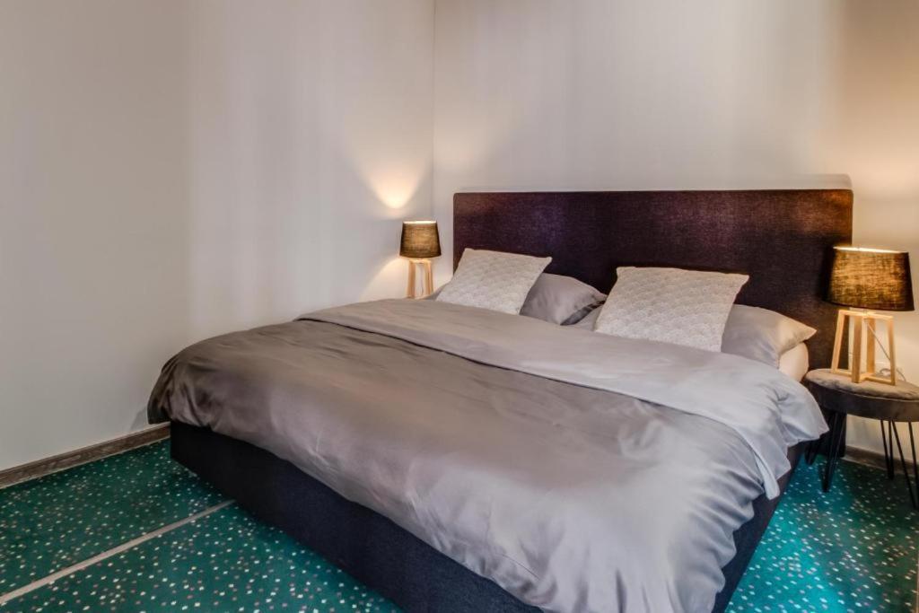 Studia Maxim Appartement Frýdek-Místek Buitenkant foto