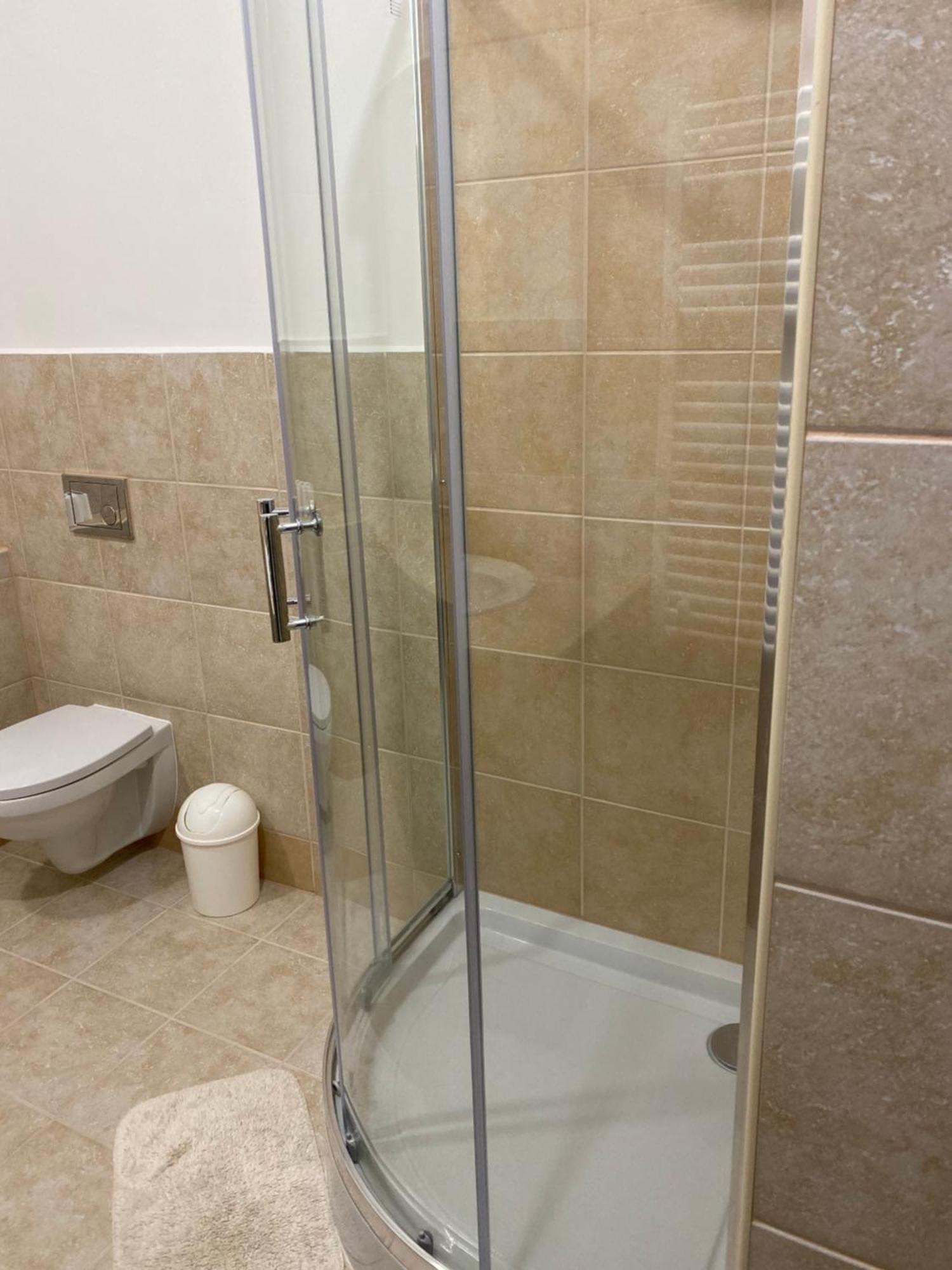 Studia Maxim Appartement Frýdek-Místek Buitenkant foto